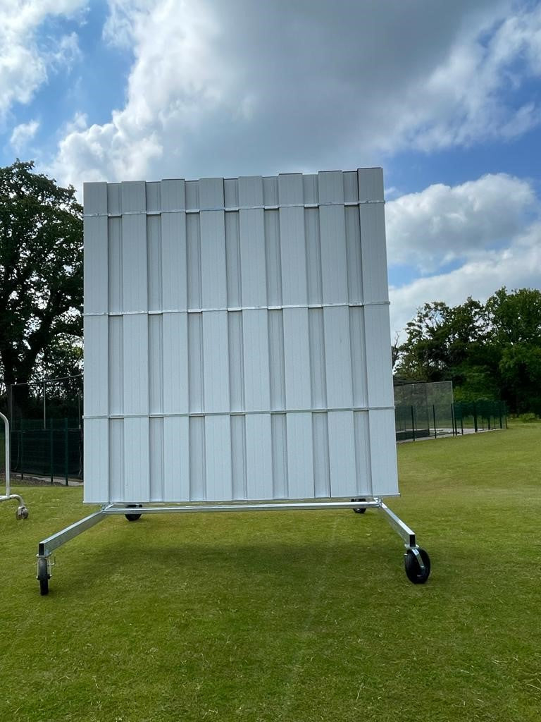 4.5M High X 4M Wide Black And White Swivel Sight Screen